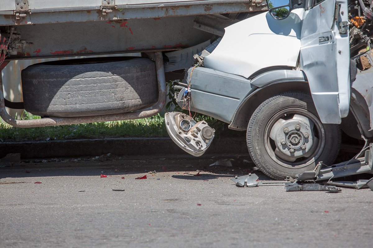  Автомобиль «Газель» получил серьезные повреждения 