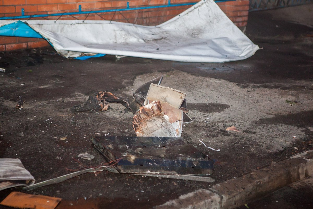 Количество нападавших и подробности поджога пока неизвестны Количество нападавших и подробности поджога пока неизвестны