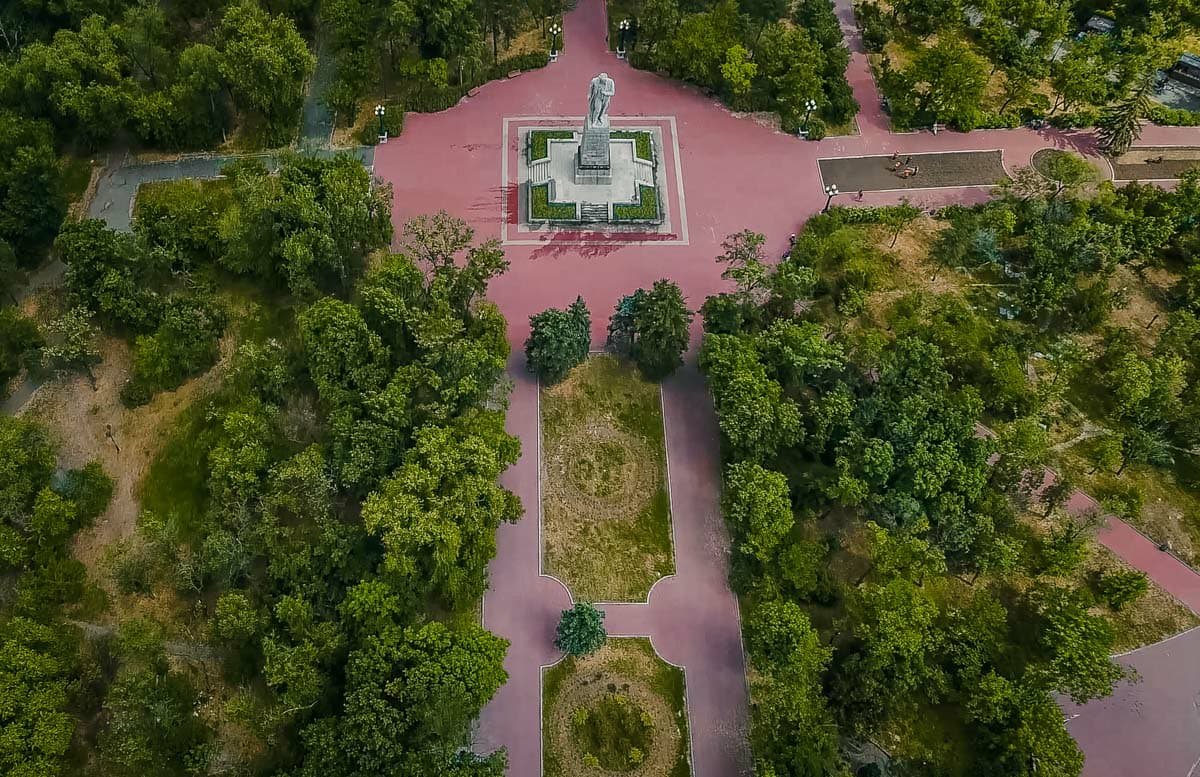 Памятник Тарасу Шевченко Памятник Тарасу Шевченко