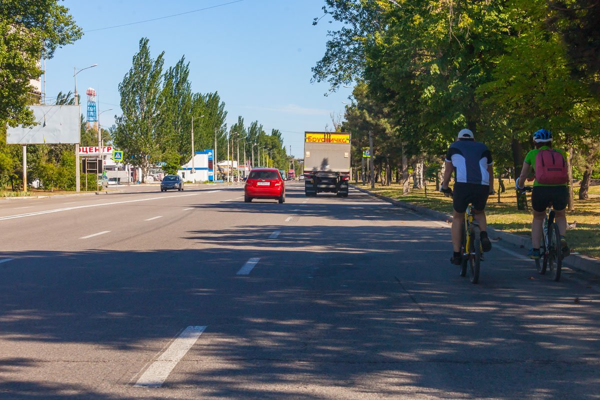 Дорога находится под постоянным прессингом автомобилей Дорога находится под постоянным прессингом автомобилей