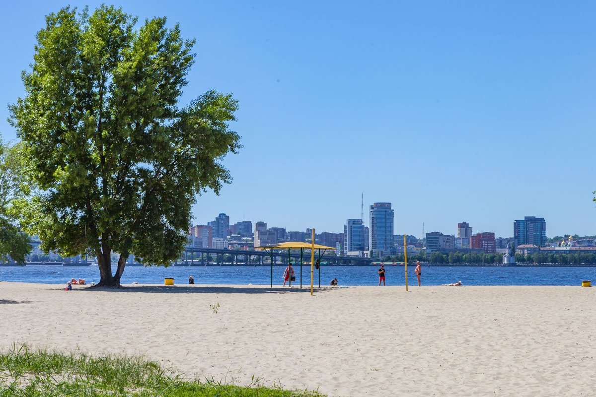 Из инфраструктуры на пляже ничего менять не планируют