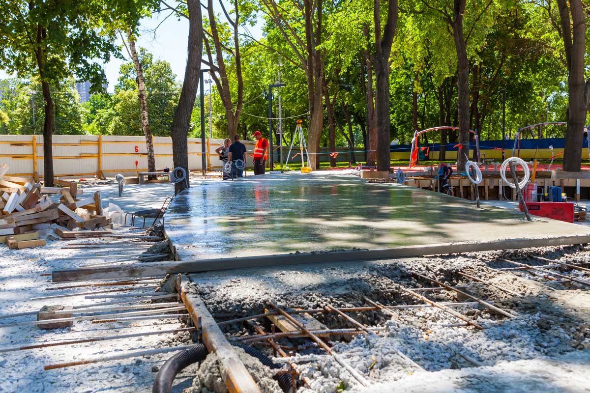 Бетонные работы в самом разгаре