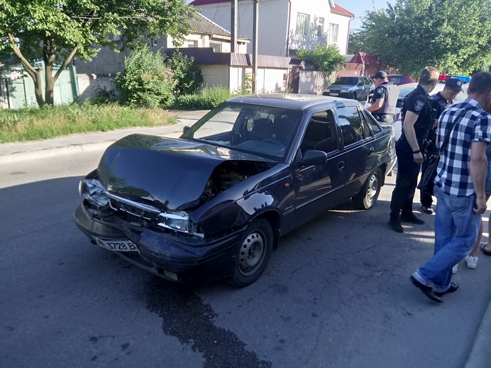 Мужчину задержали коммунальщики, после чего вызвали патрульный экипаж Мужчину задержали коммунальщики, после чего вызвали патрульный экипаж