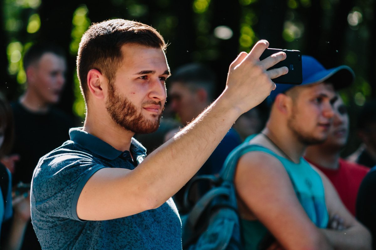 Обязательно нужно снять своих друзей на видео Обязательно нужно снять своих друзей на видео