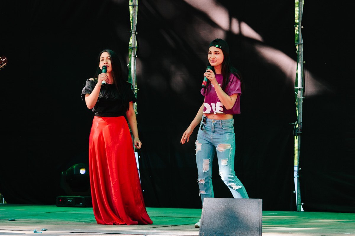 Контрастные наряды Контрастные наряды