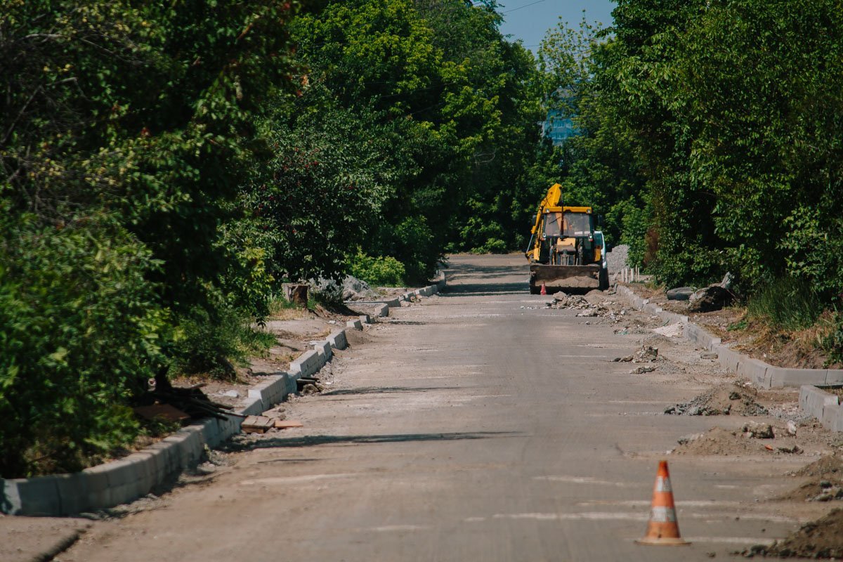 Ремонт дороги обещают закончить к 1-му сентября Ремонт дороги обещают закончить к 1-му сентября