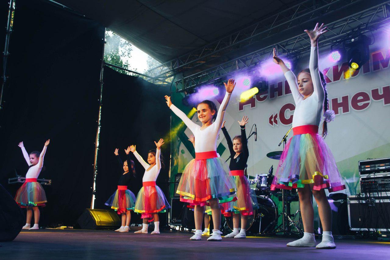 Фейерверк эмоций и заряд оптимизма: как в Днепре отметили День Солнечного 2