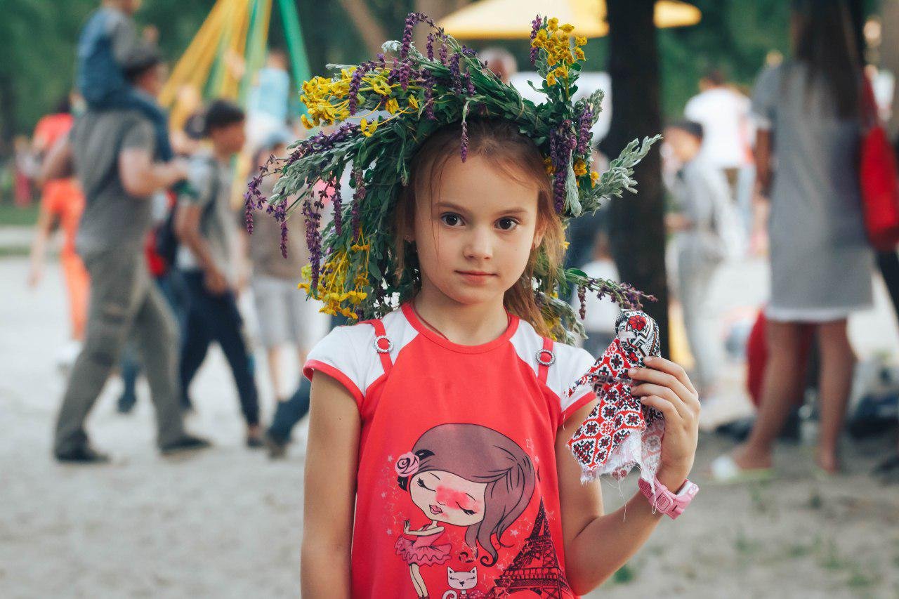 Фейерверк эмоций и заряд оптимизма: как в Днепре отметили День Солнечного 8