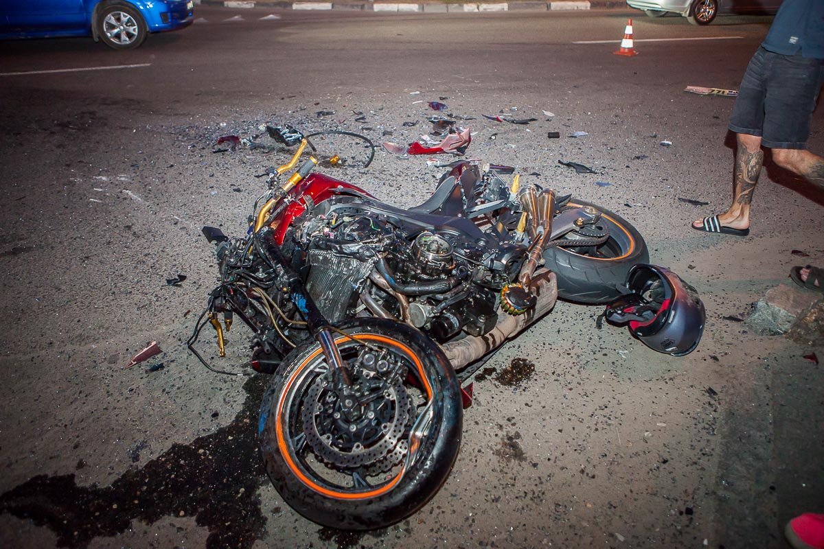 Kawasaki получил серьезные повреждения