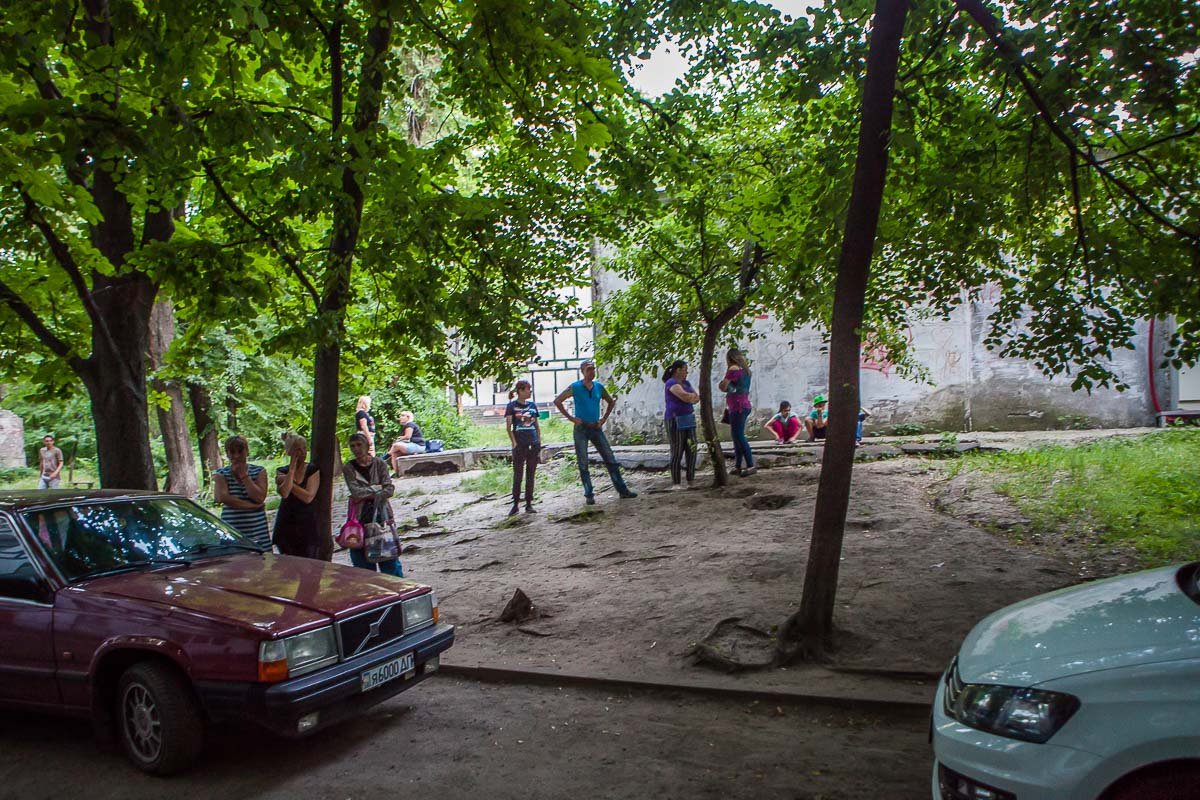 Соседи видели женщину в 5:30 утра, когда та одна возвращалась домой