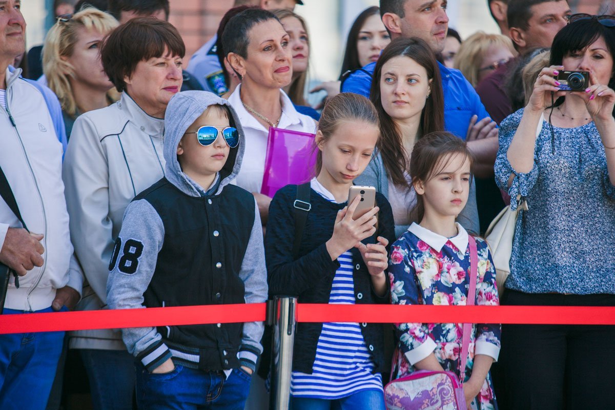 Родители переживали не меньше выпускников Родители переживали не меньше выпускников