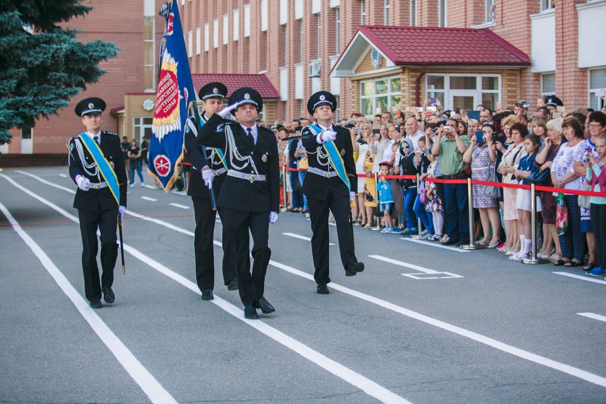 Торжественный внос знамени университета внутренних дел Торжественный внос знамени университета внутренних дел