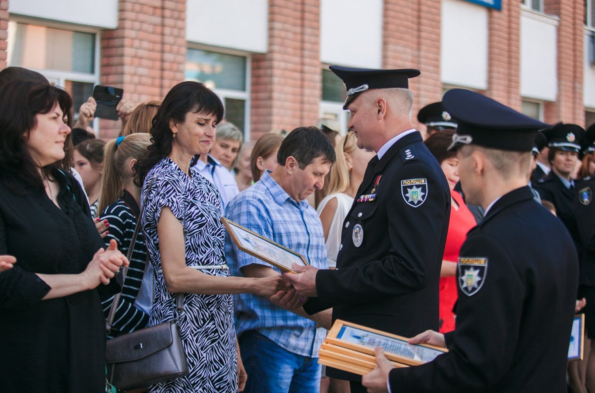Руководство университета не забыло и о родителях, которые воспитали замечательных детей Руководство университета не забыло и о родителях, которые воспитали замечательных детей