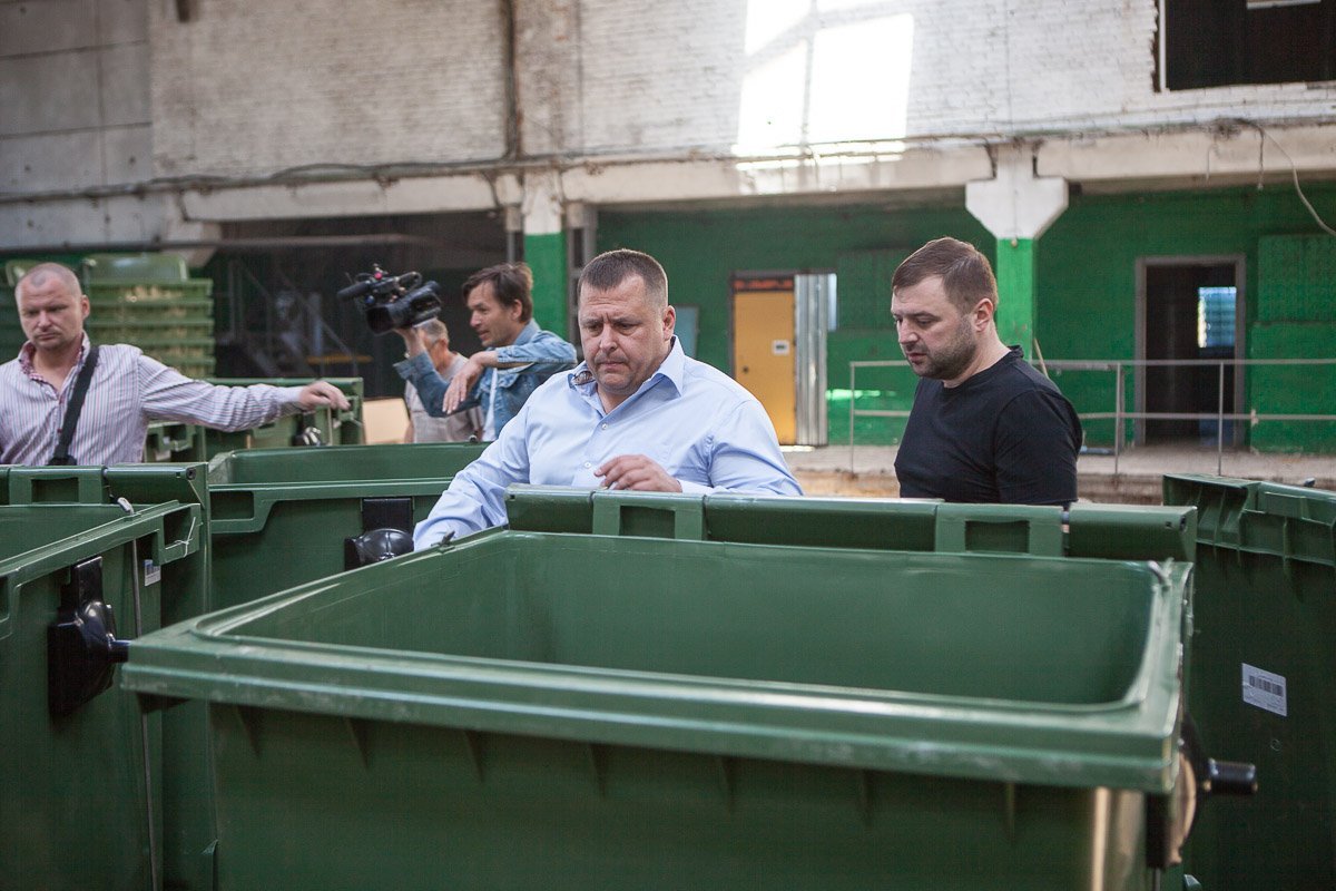 Борис Филатов и Михаил Лысенко лично проверили баки