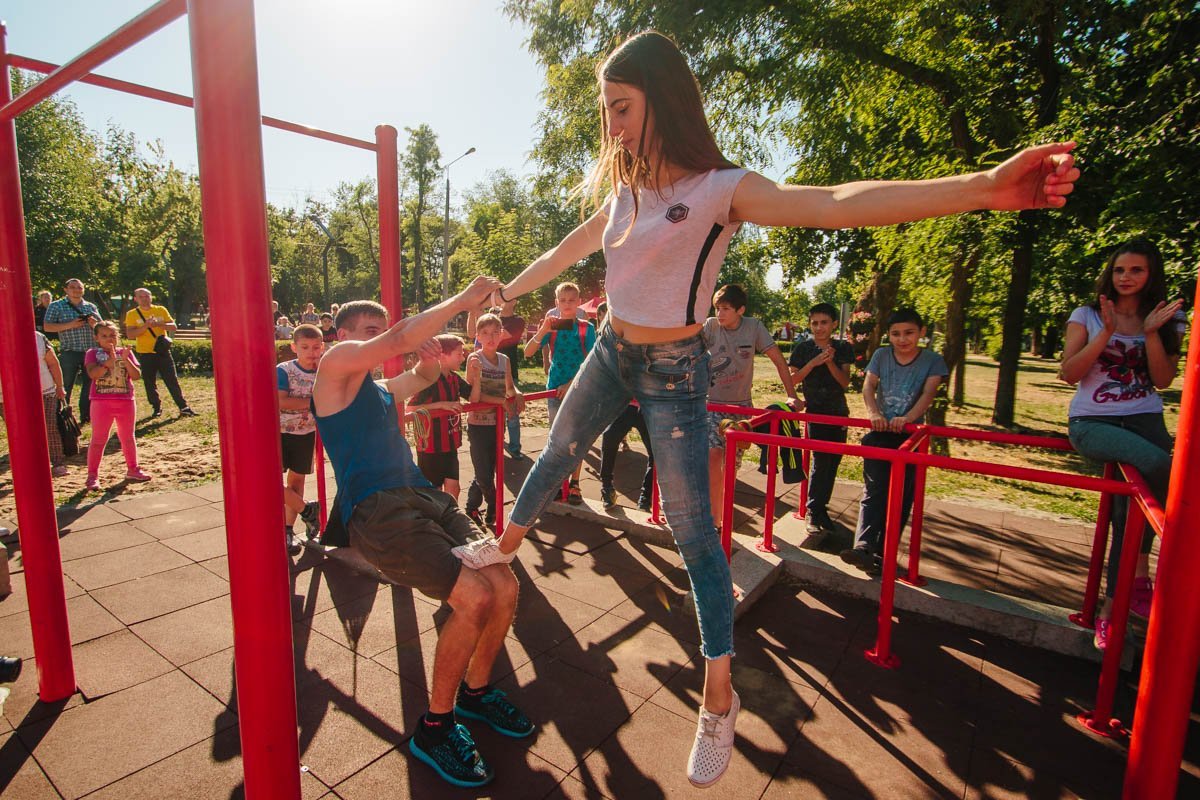 Молодые люди на своем примере показали, как можно идеально владеть собственным телом и жить в полной гармонии Молодые люди на своем примере показали, как можно идеально владеть собственным телом и жить в полной гармонии