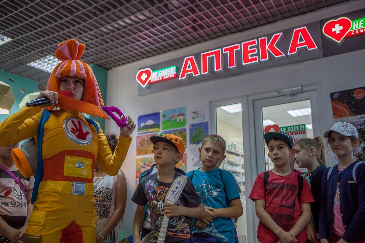 Помогали Нолику лечить собачку Кусачку... пилой Помогали Нолику лечить собачку Кусачку... пилой