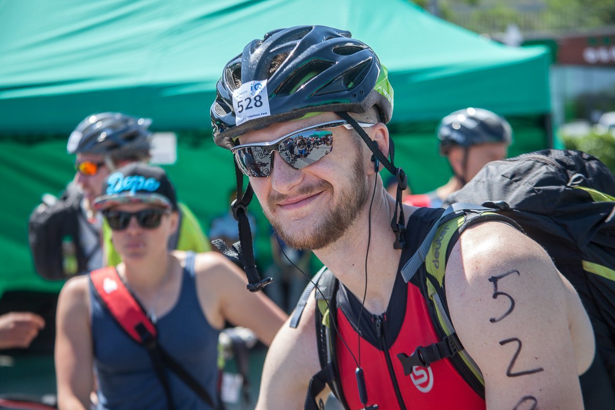 Улыбайтесь, когда вас снимает Информатор Улыбайтесь, когда вас снимает Информатор