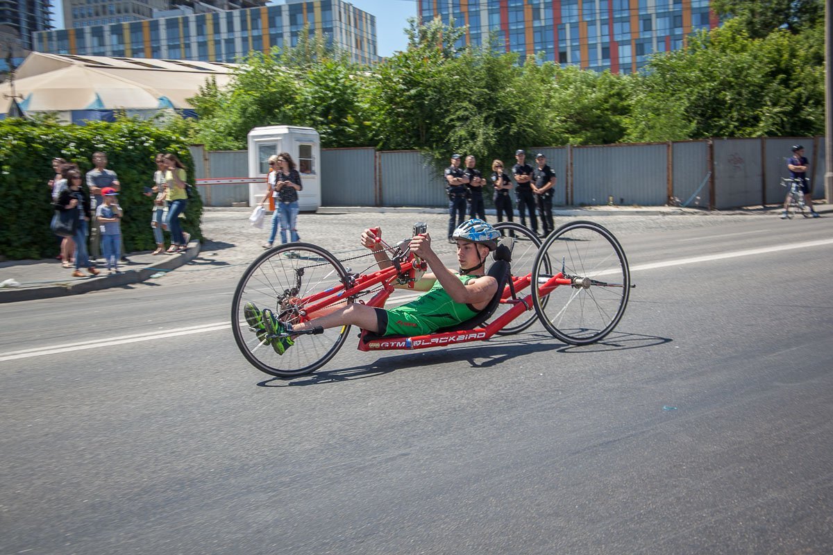 Невероятное рвение к победе от паратриатлониста Невероятное рвение к победе от паратриатлониста
