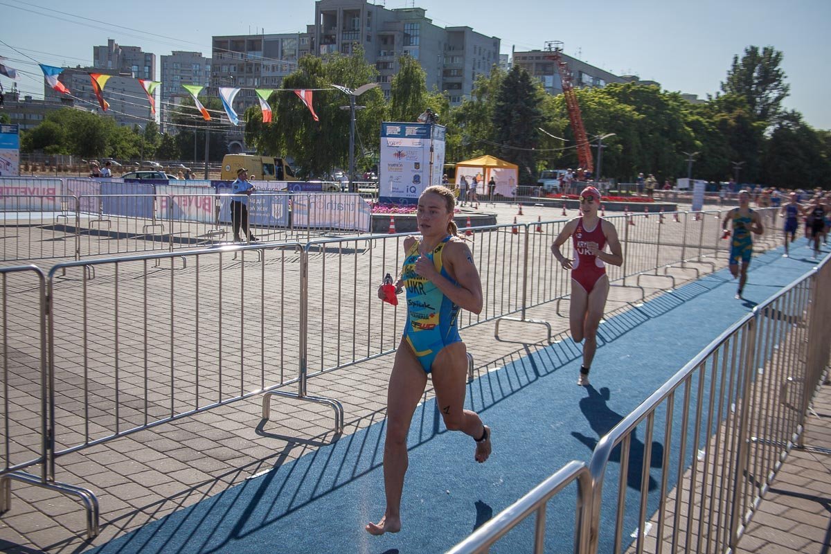 Юлия Елистратова вырвалась вперед на этапе забега Юлия Елистратова вырвалась вперед на этапе забега