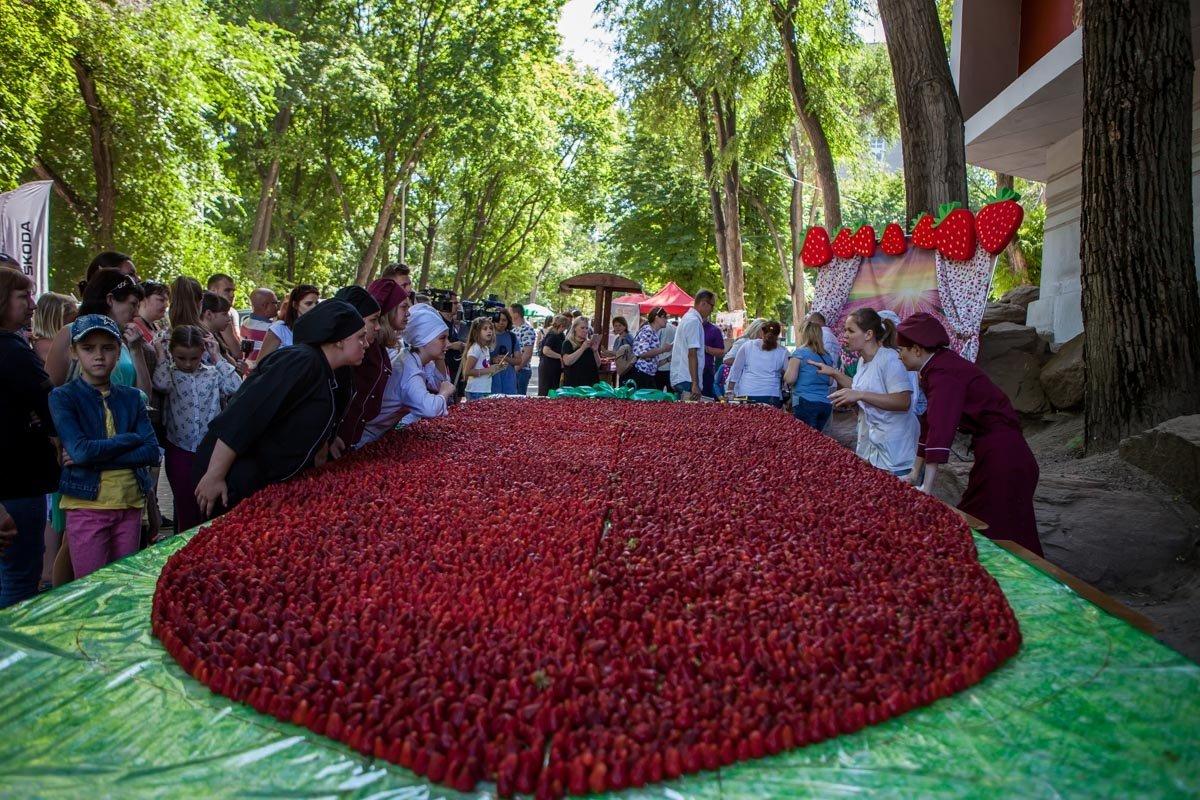 Красивое панно всем подняло настроение