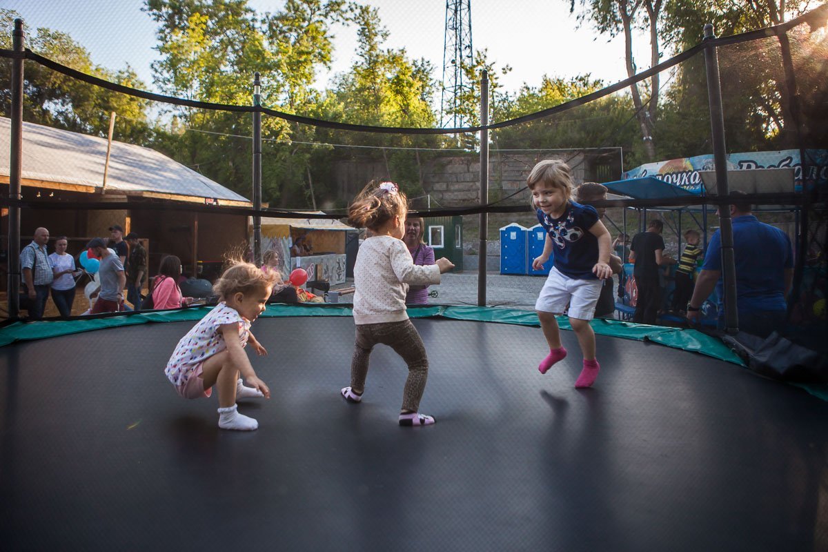Малыши напрыгались всласть Малыши напрыгались всласть