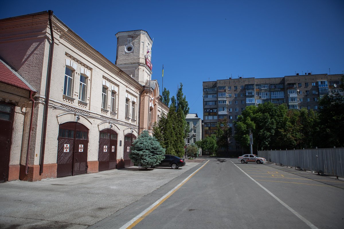 Несмотря на свою старость. здание выглядит ухоженно Несмотря на свою старость. здание выглядит ухоженно