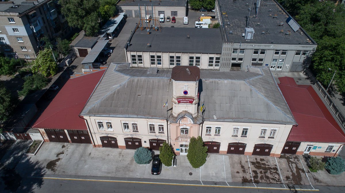 В этом доме располагалась полицейская часть, которую использовали как тюрьму В этом доме располагалась полицейская часть, которую использовали как тюрьму