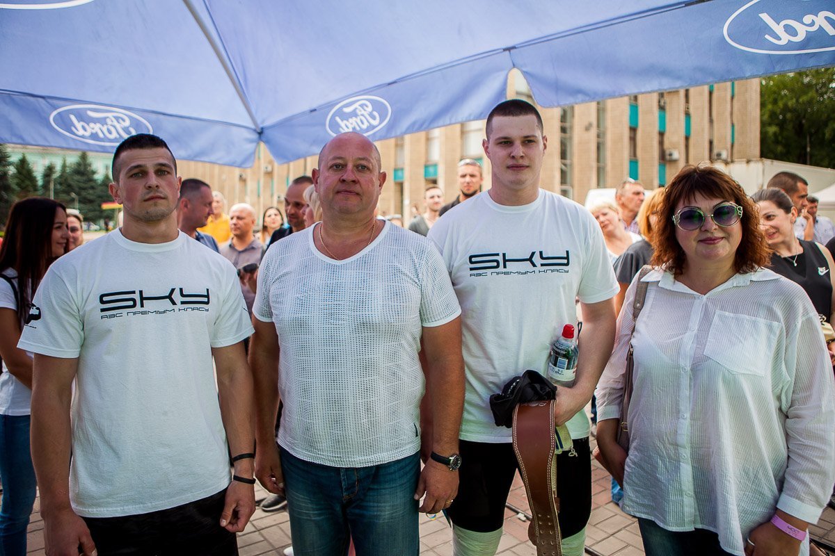 В конце соревнований каждый мог взять автограф или сфотографироваться с Вирастюком или другими спортсменами