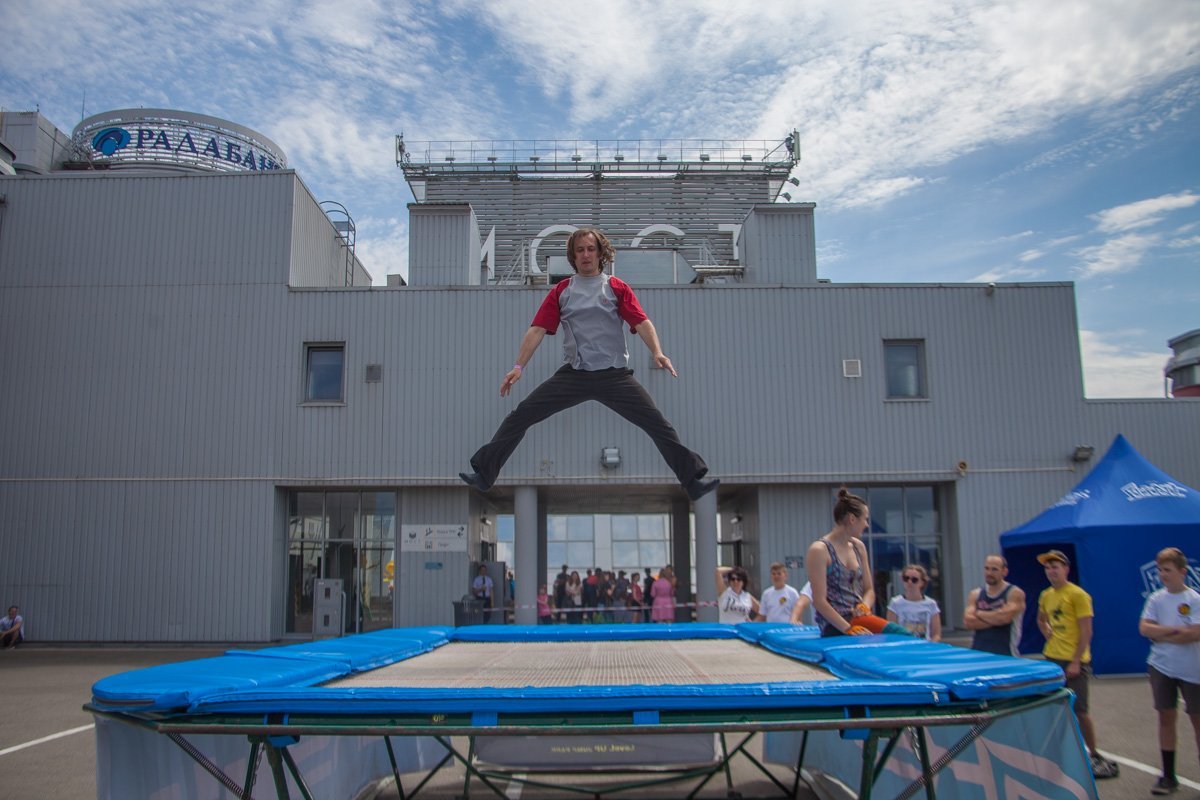Затем все желающие могли посетить самую яркую часть программы на крыше ТРЦ «Мост-Сити» Затем все желающие могли посетить самую яркую часть программы на крыше ТРЦ «Мост-Сити»