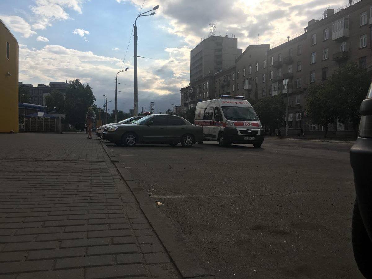 Мужчине оказывали медицинскую помощь, однако его так и не удалось спасти Мужчине оказывали медицинскую помощь, однако его так и не удалось спасти