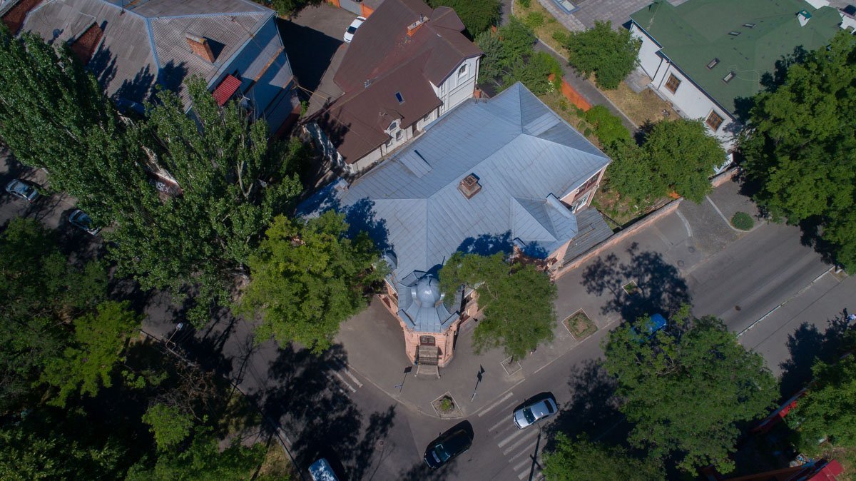 Так здание выглядит с высоты 