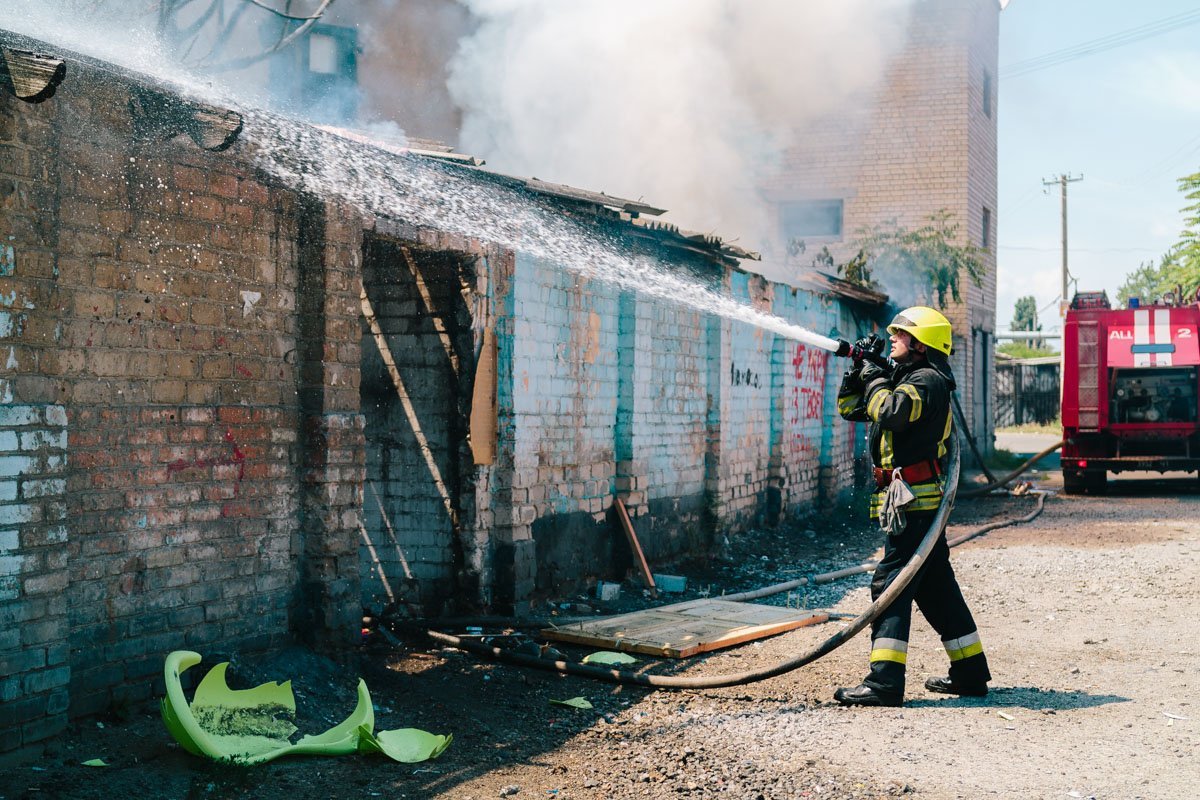 Причины возгорания устанавливаются