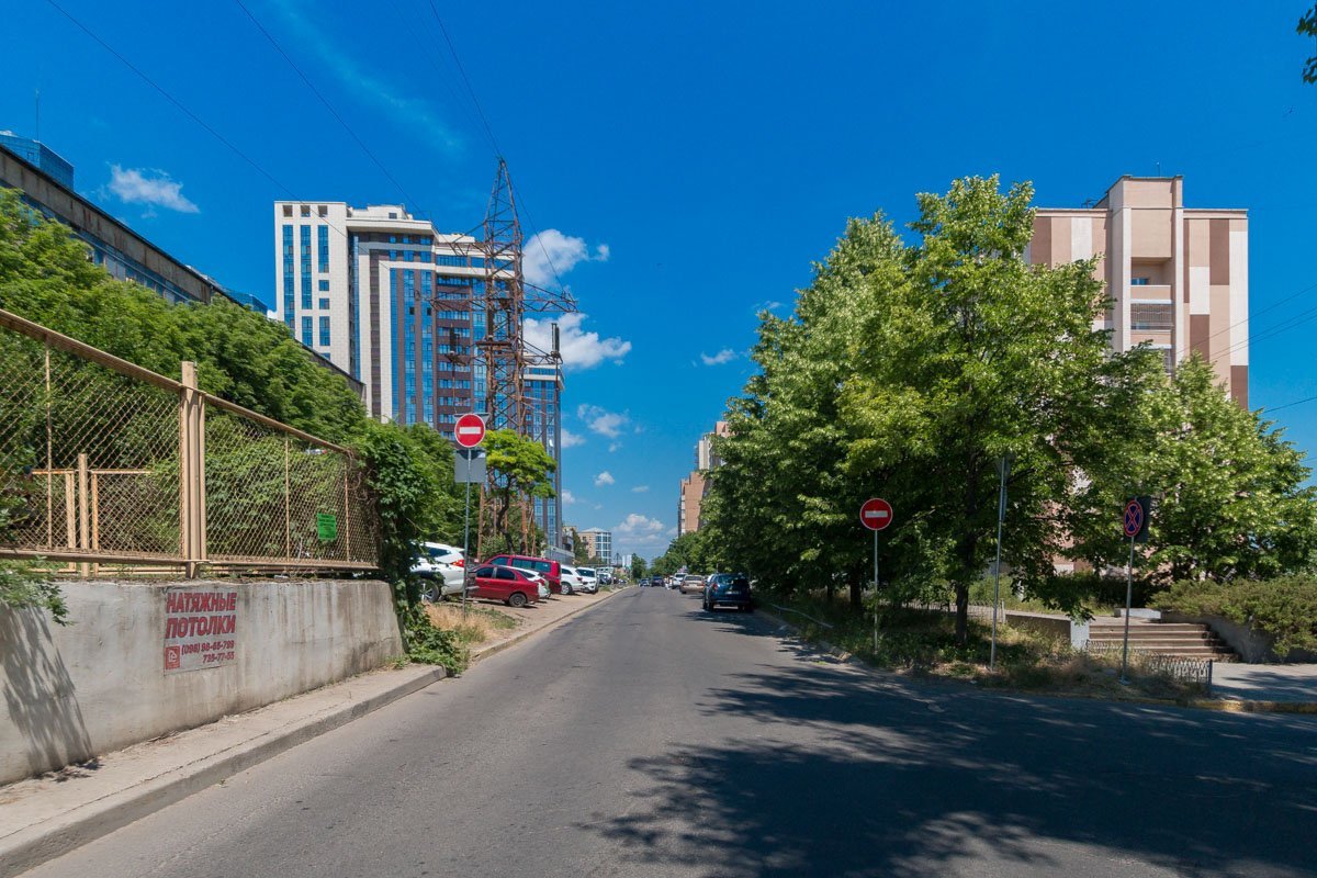 Улица Симферопольская стала односторонней