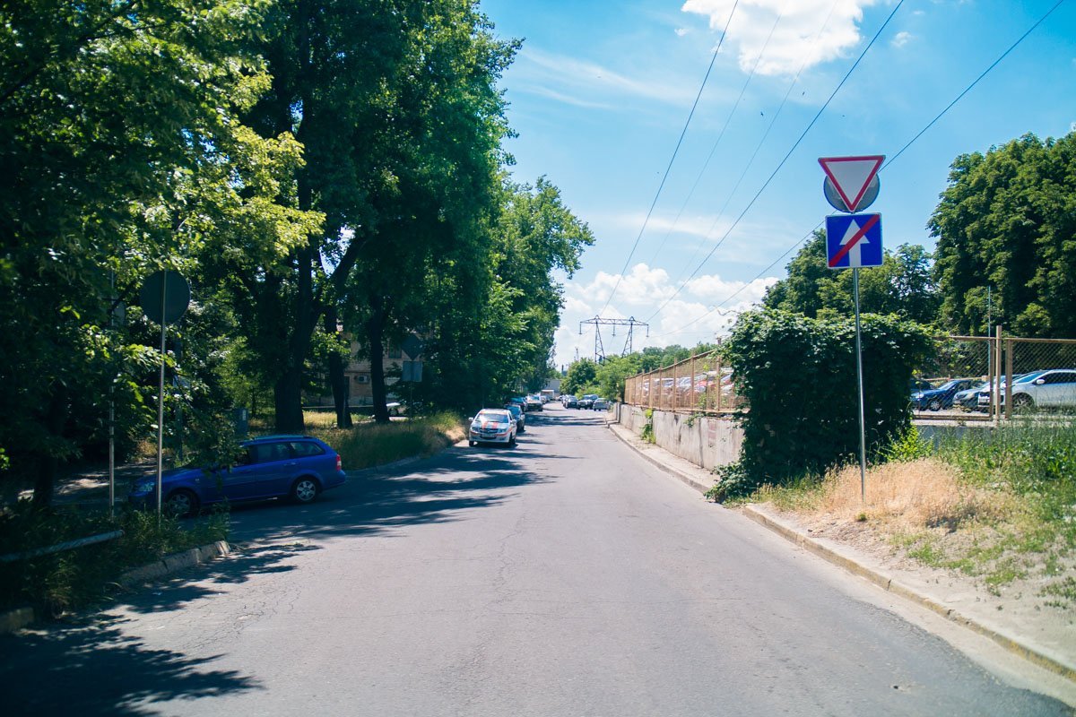 Проезд со стороны проспекта Яворницкого разрешен