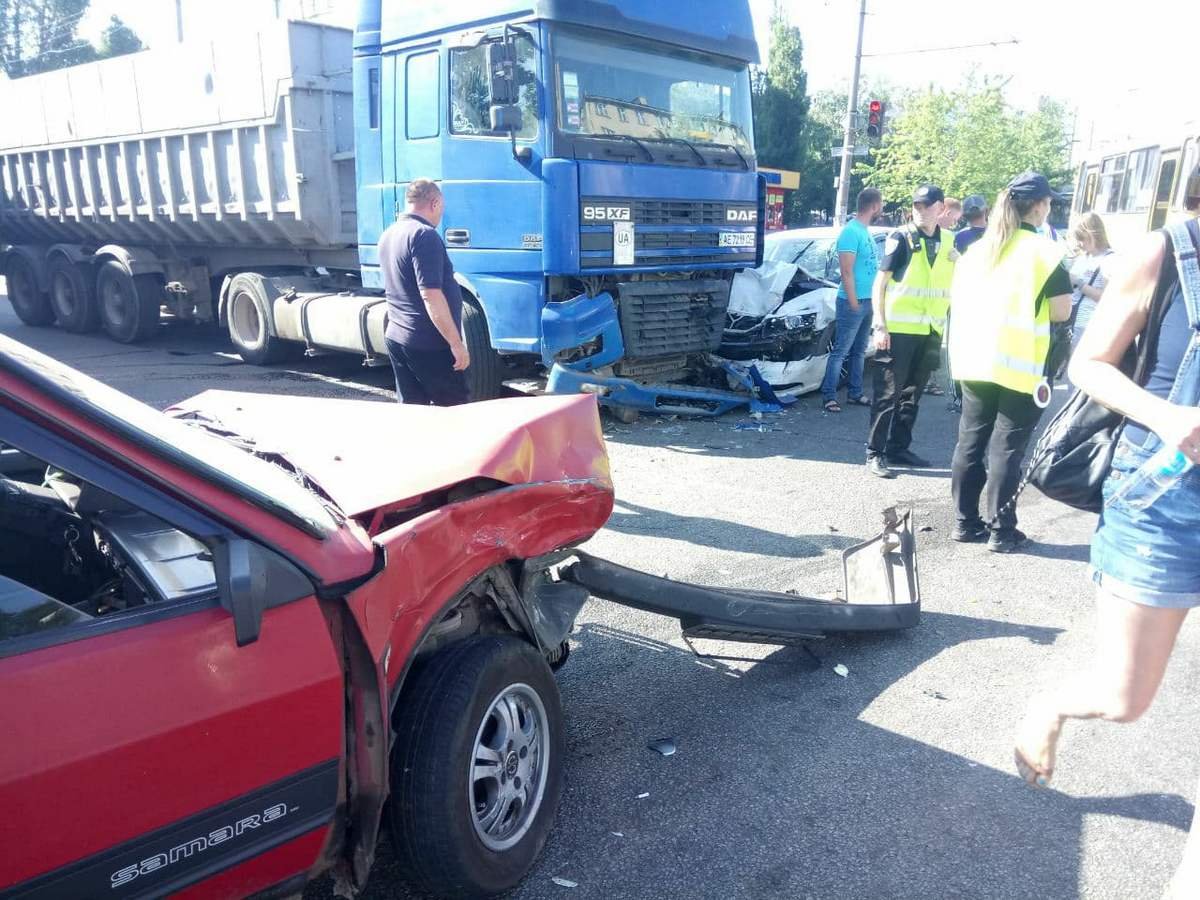 В результате аварии пострадала девушка