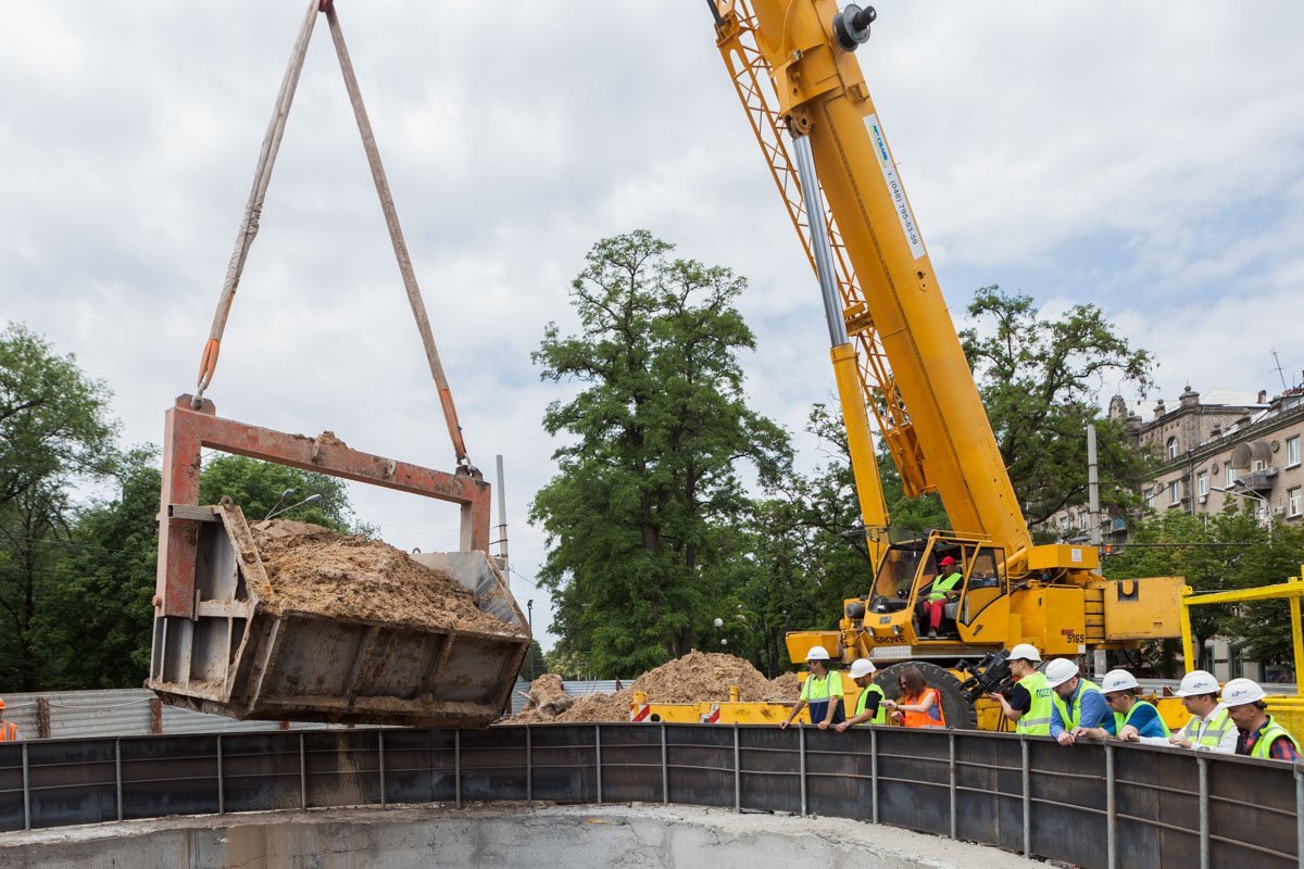 Глубина технологического ствола № 12 - около 6-ти метров Глубина технологического ствола № 12 - около 6-ти метров