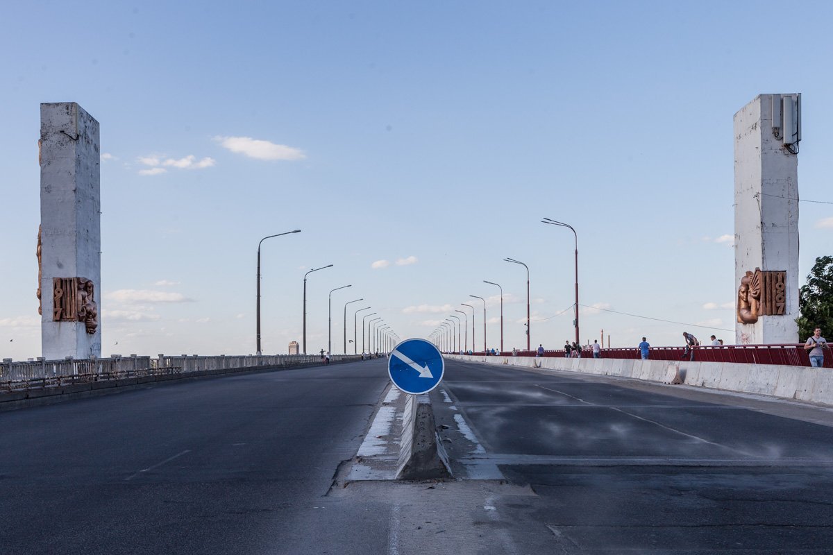 Новый мост был перекрыт около часа Новый мост был перекрыт около часа