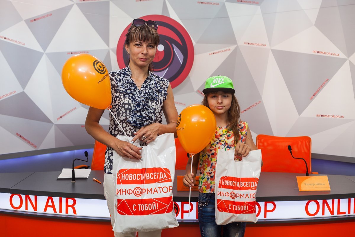 По комплекту подарков получили и дети, и их родители По комплекту подарков получили и дети, и их родители