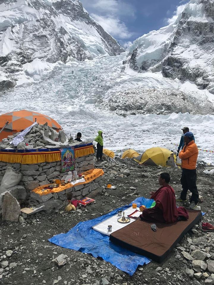 Путешествие в "зону смерти" за 40 тысяч долларов, или как альпинист из Днепра покорял Эверест 1