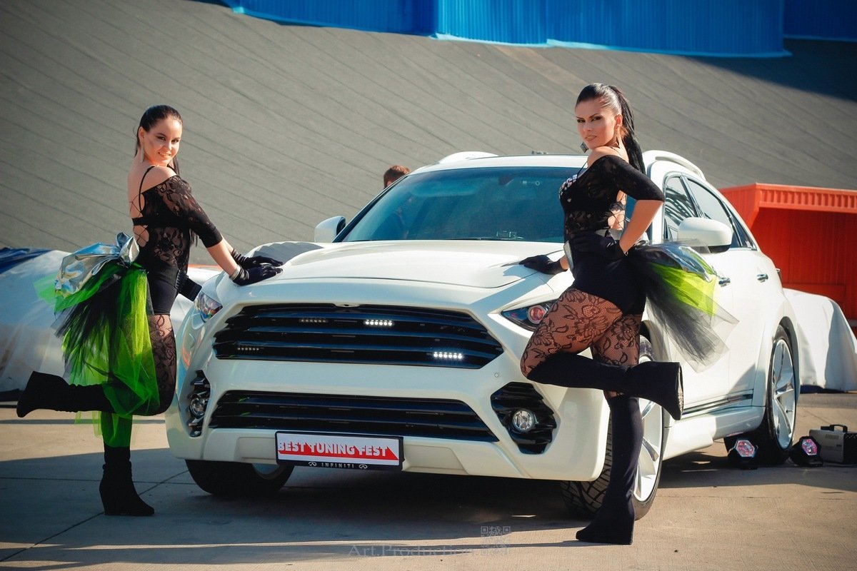 Гостей фестиваля ждет много крутых, тюнингованных и громких авто
