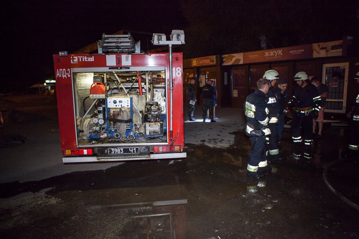 На место приехали сотрудники ГСЧС, которые быстро устранили пожар На место приехали сотрудники ГСЧС, которые быстро устранили пожар