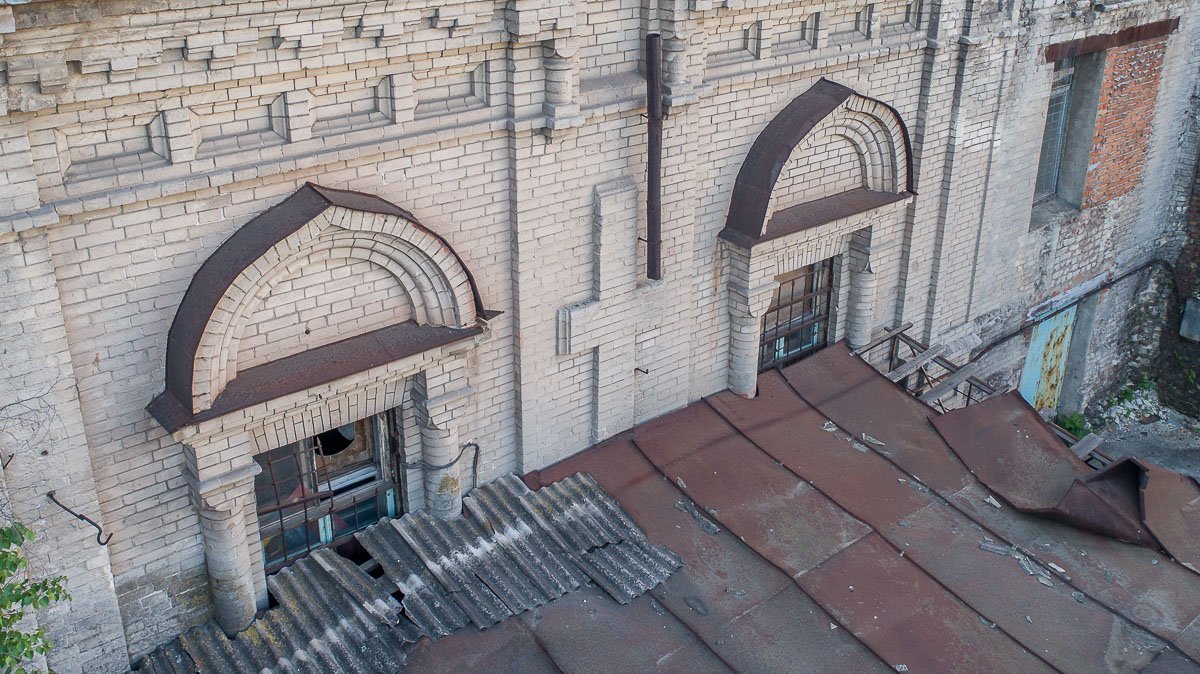 Изначально для 133-го пехотного Симферопольского полка в 1885-м году выстроили всего-лишь небольшую деревянную церквушку