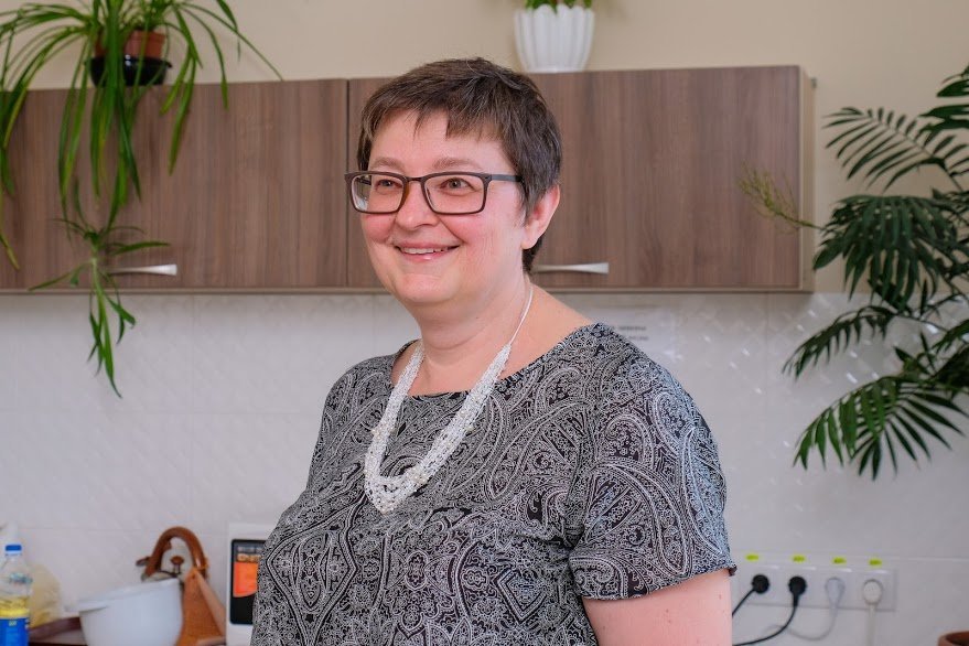 Мастер-класс проводит волонтер Вероника Волошина