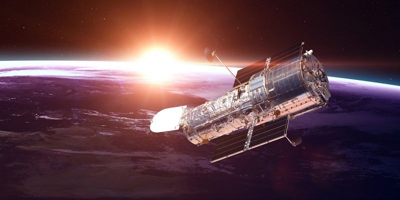 Телескоп Хаббл — совместный проект НАСА и Европейского космического агентства; он входит в число Больших обсерваторий НАСА.