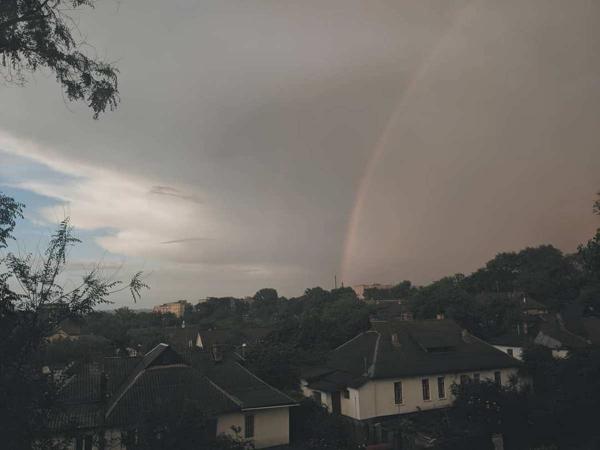 Необычное явление увидели жители разных уголков Днепра Необычное явление увидели жители разных уголков Днепра