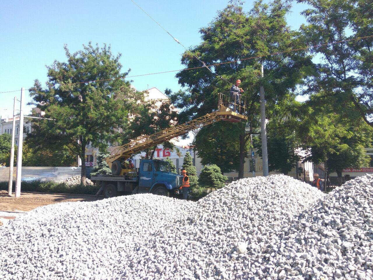 На месте работают сотрудники КП