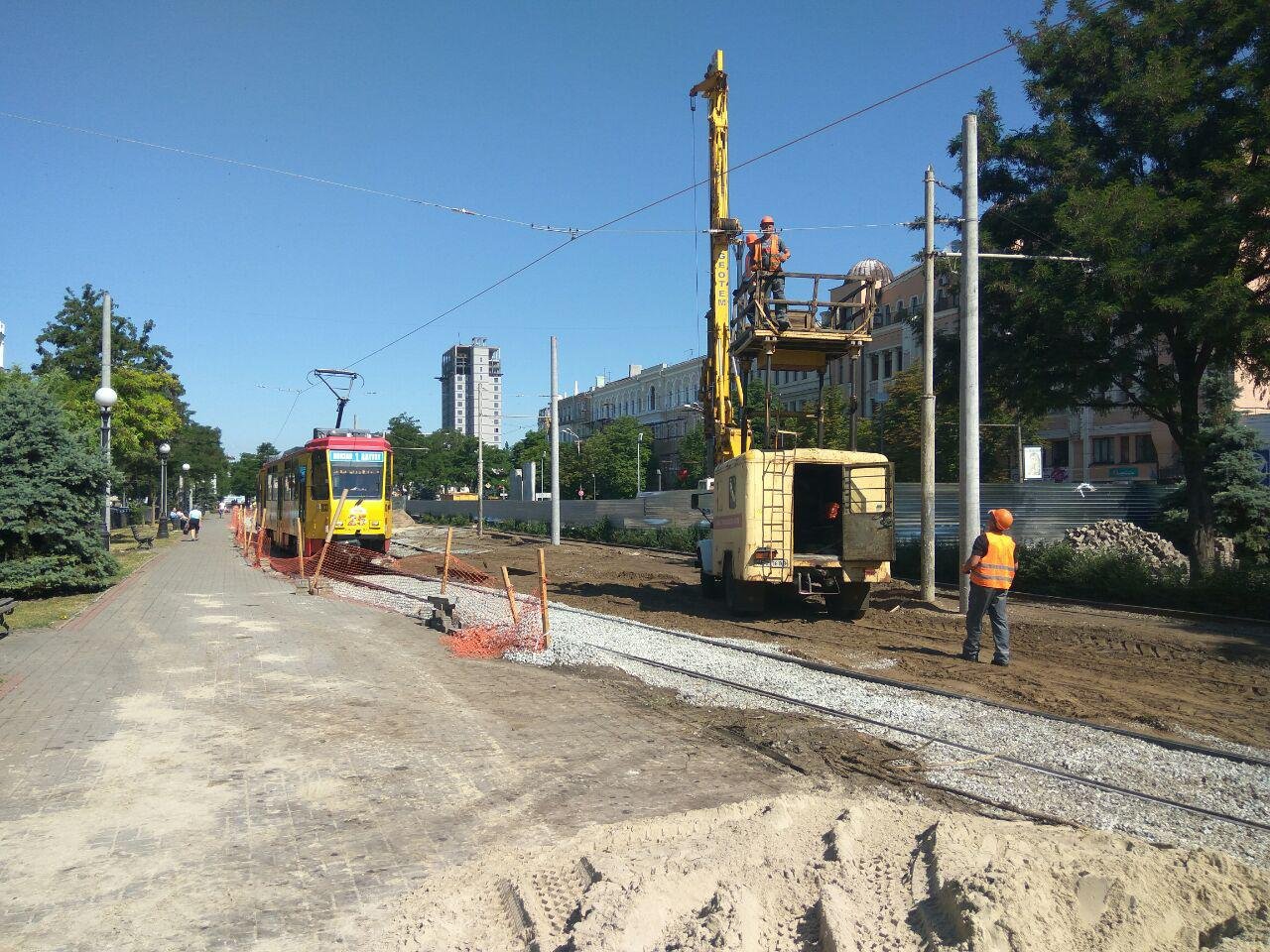 Изменение движения связано с переносом трамвайной колеи