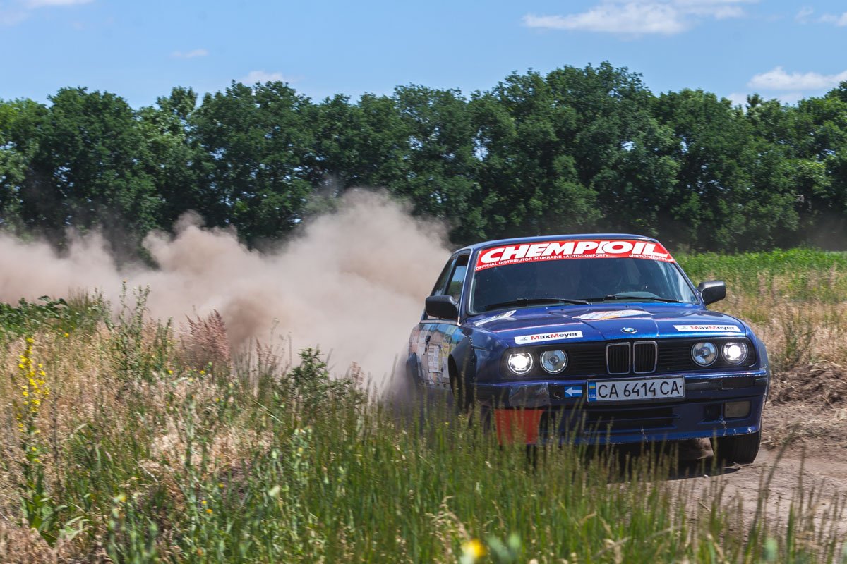 Порхай как бабочка - жаль как пчела!