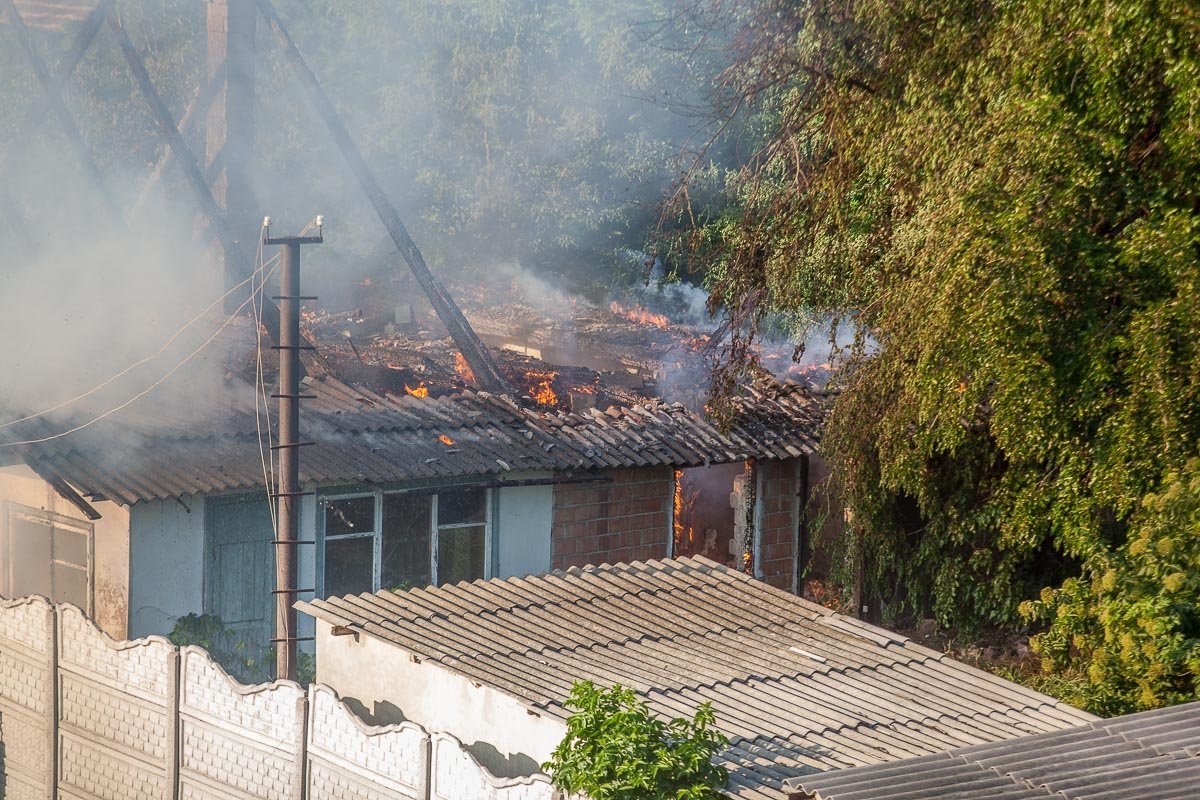 Дом, в котором начался пожар, пустовал более 10 лет Дом, в котором начался пожар, пустовал более 10 лет