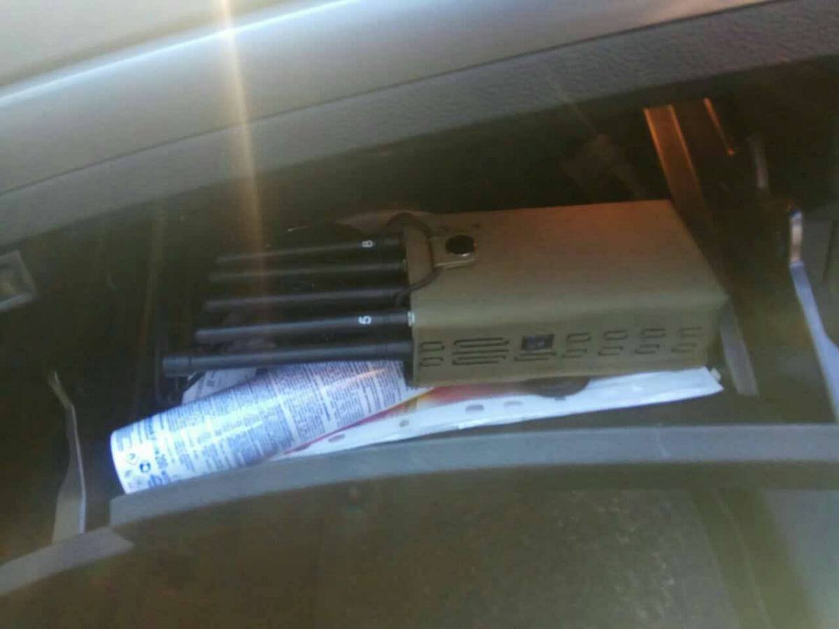 На место вызвали две следственно-оперативные группы Амур-Нижнеднепровского отделения полиции На место вызвали две следственно-оперативные группы Амур-Нижнеднепровского отделения полиции